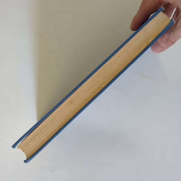 Betsy's Busy Summer - Carolyn Haywood - 1956 - Picture 10 of 13